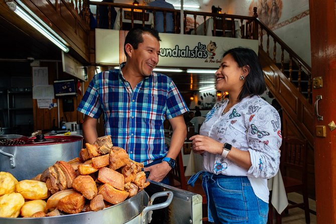 The 10 Tastings of Cusco With Locals: Private Food Tour - Tambomachay Snack Stop: Empanada-Style Bites