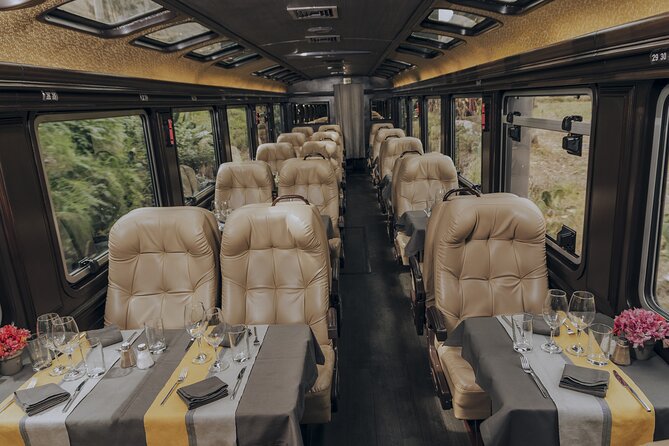 The First Class Machu Picchu Train by Inca Rail - The first-class setup on the route out of Cusco