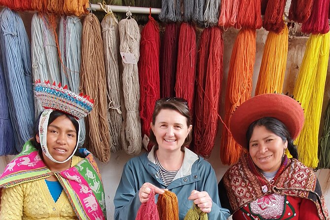 The Textile Workshop Experience in Cusco Region - Natural dye walk and “show me” moments with dye plants