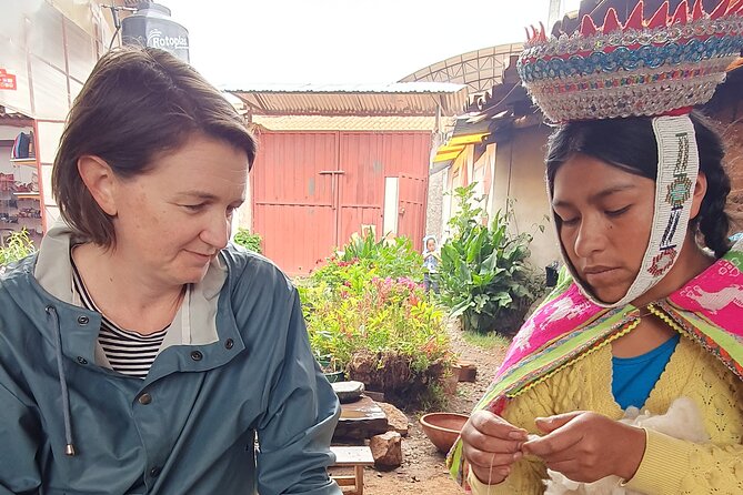 The Textile Workshop Experience in Cusco Region - Llamas, alpacas, and mountain views: the animal encounter part