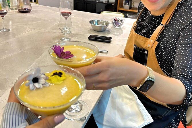 Vegan Peruvian Cooking Class Cocktails and Local Market in Cusco - Cocktails in the Mix: Two Pisco Drinks During Class