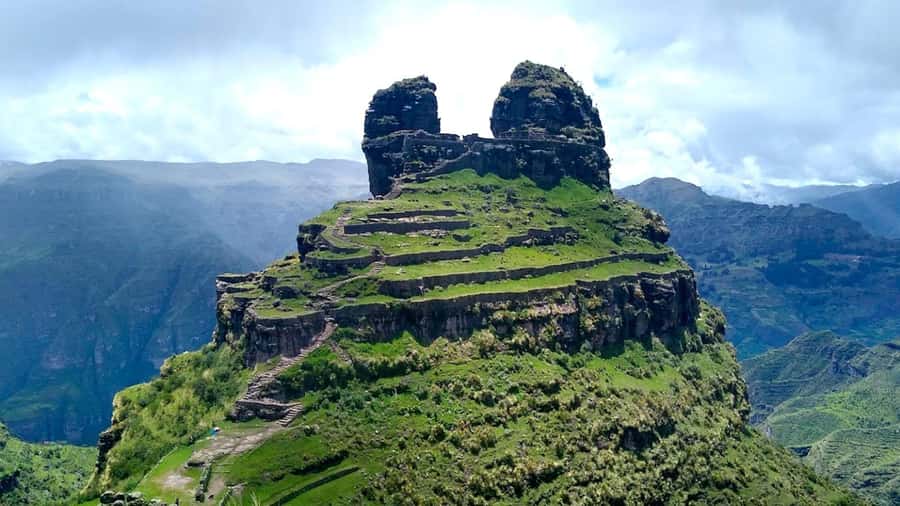 "Waqra Pucara, The Majestic Fortress Revealing Secrets of the Andes". - The hike: about three hours of flora, rock formations, and mountain views