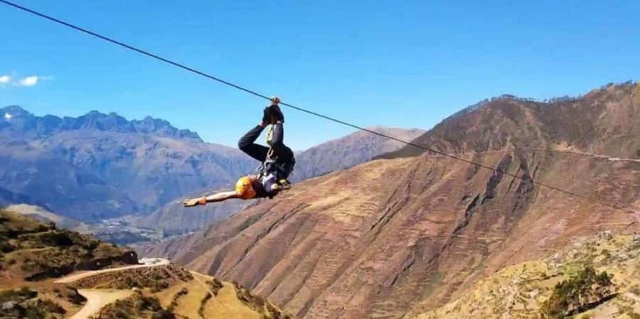 Zipline over the Sacred Valley Trip - The Tibetan bridge challenge: more than a warm-up